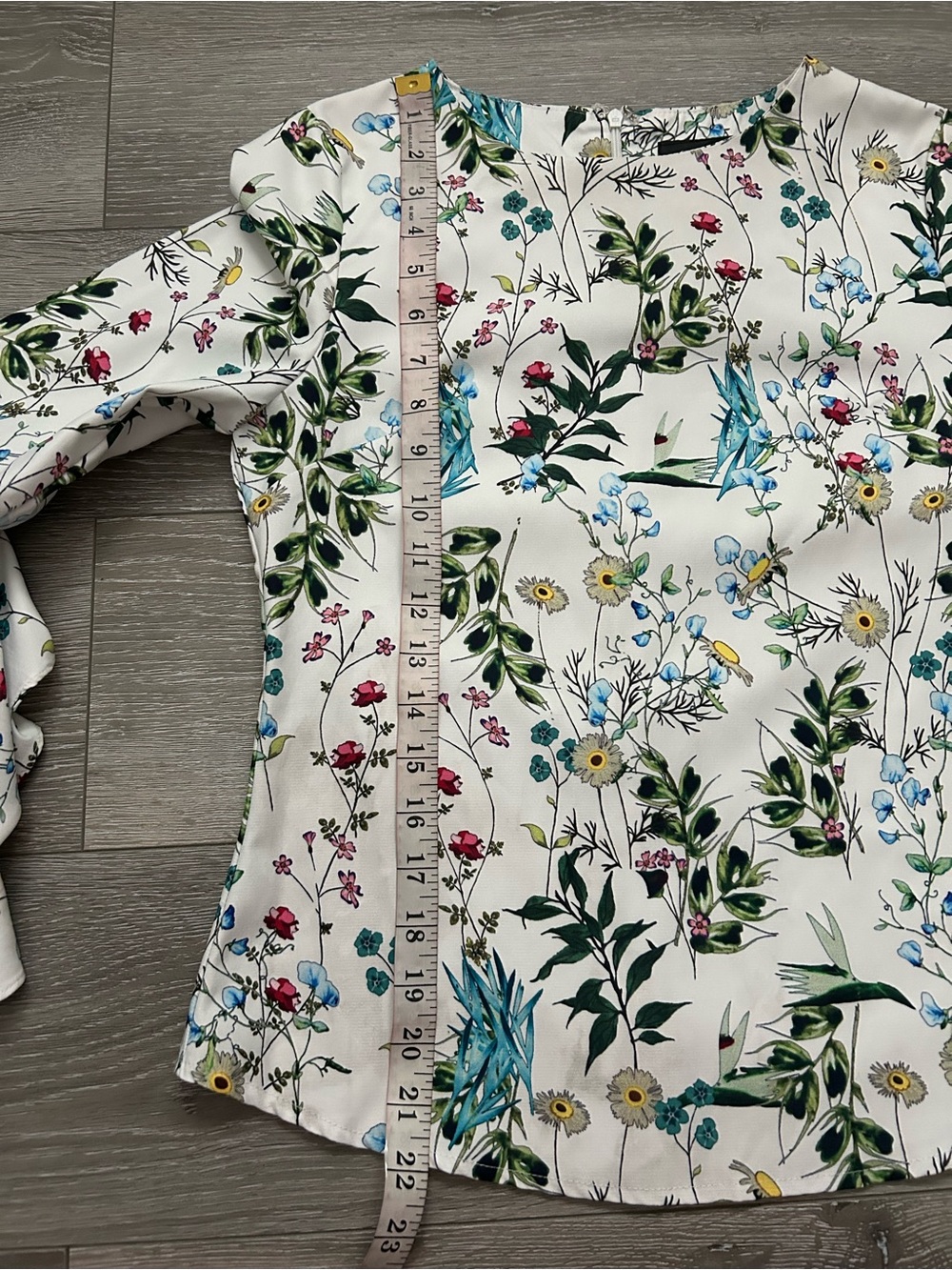 Gracia White Floral Bell-Sleeve Blouse - Picture 7 of 8